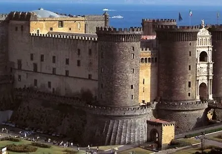 Oda ve Kahvaltı Rainbow Napoli