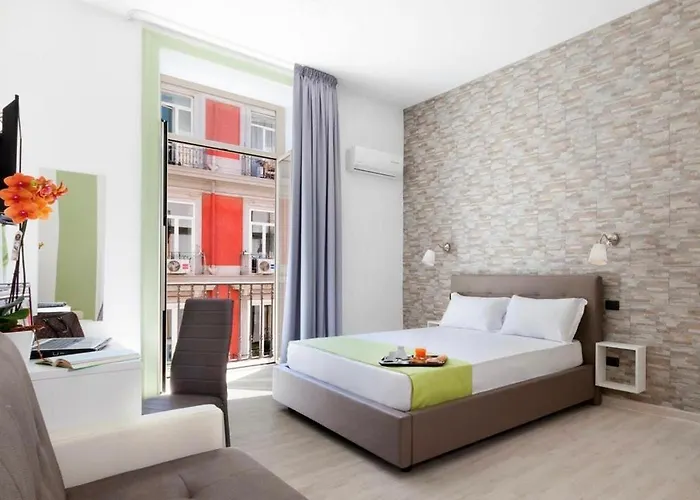 Rainbow 3* نابولي